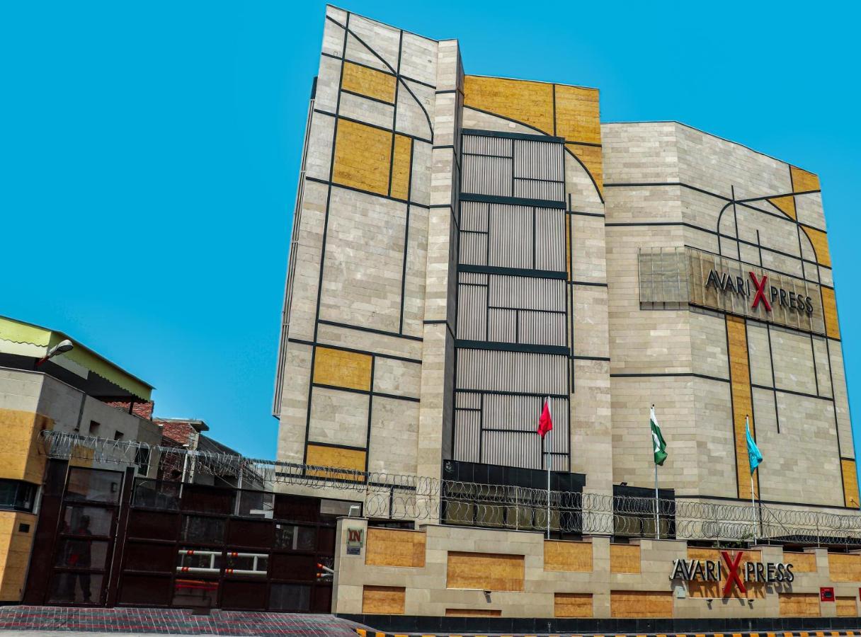 Avari Xpress 물탄 외부 사진